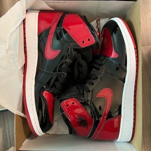 Jordan 1 patent bred 4.5y 6 in womens brand new